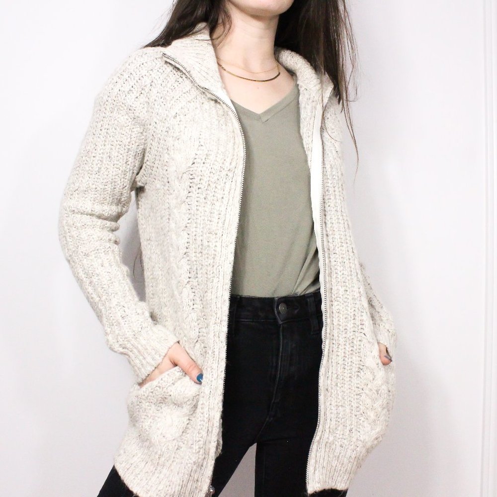 *Abercrombie & Fitch Beige Knitted Full Zip Sweater - Picture 1 of 7